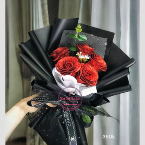 Hoa sáp kim tuyến- đỏ- cuốn giấy đen