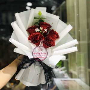 Hoa sáp kim tuyến- đỏ- cuốn giấy trắng