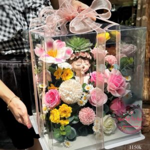 Box mica: cô gái* hoa sáp mix