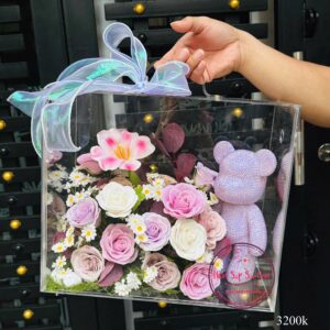 Vali mica cao cấp 30.35.18cm: BEAR BRICK tím* hoa sáp cao cấp mix