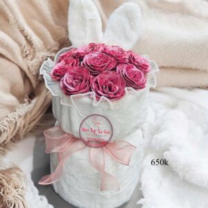 Bó thỏ trắng- hoa sáp kim tuyến- hồng a1
