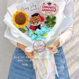 BOH133 Doll nam len handmade tốt nghiệp* Hoa len handmade