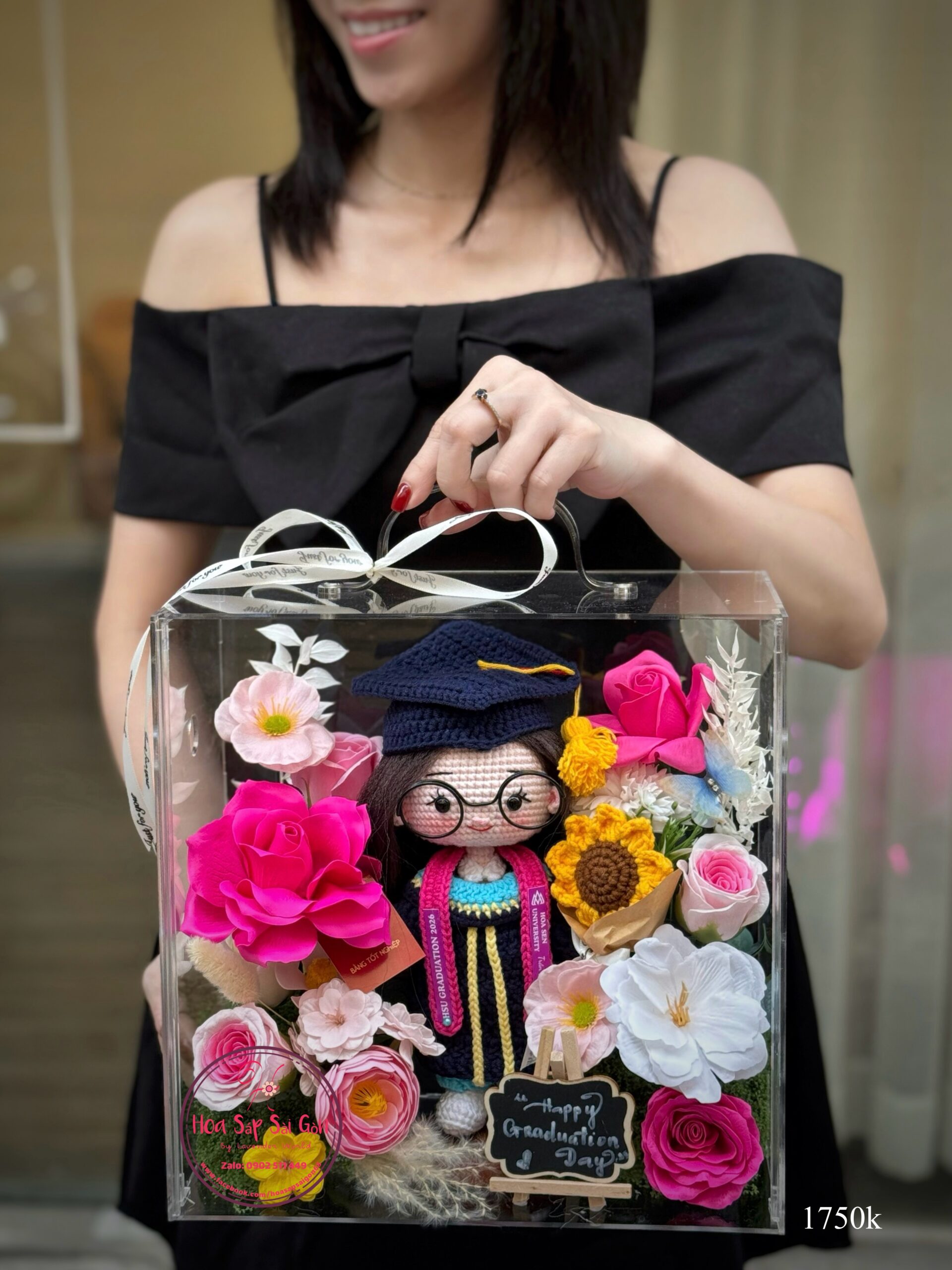 vb27-doll-tot-nghiep-hoa-sap-mix-vali-mica-cao-cap-282815cm